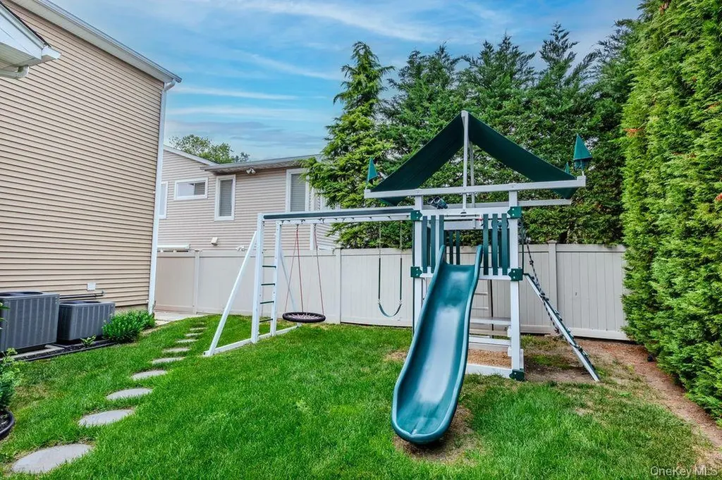 3343 Seawane Drive Merrick NY 11566