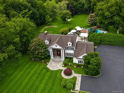 15 Dogwood Hill Brookville NY 11545