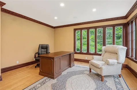 15 Dogwood Hill Brookville NY 11545