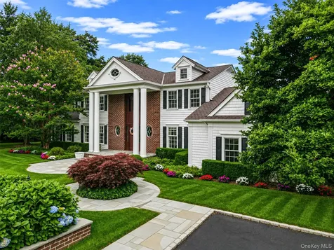 15 Dogwood Hill Brookville NY 11545