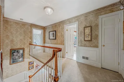 15 Dogwood Hill Brookville NY 11545