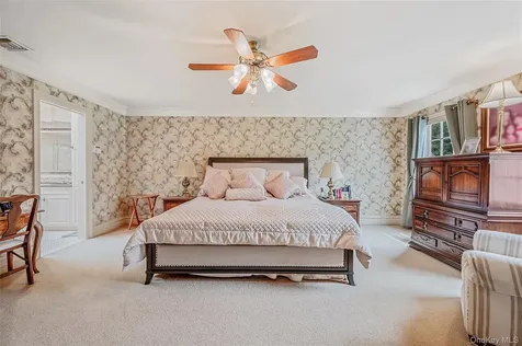 15 Dogwood Hill Brookville NY 11545