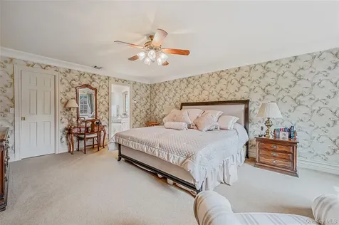 15 Dogwood Hill Brookville NY 11545