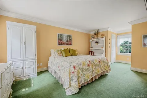 15 Dogwood Hill Brookville NY 11545