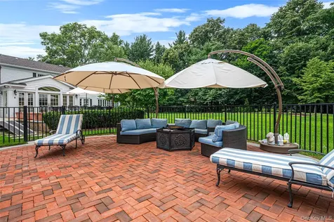 15 Dogwood Hill Brookville NY 11545
