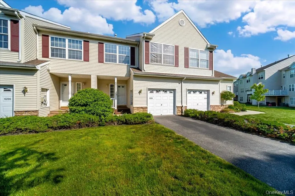 6204 High Ridge Court Wappingers Falls NY 12590