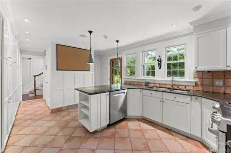 2 Dellwood Road Bronxville NY 10708