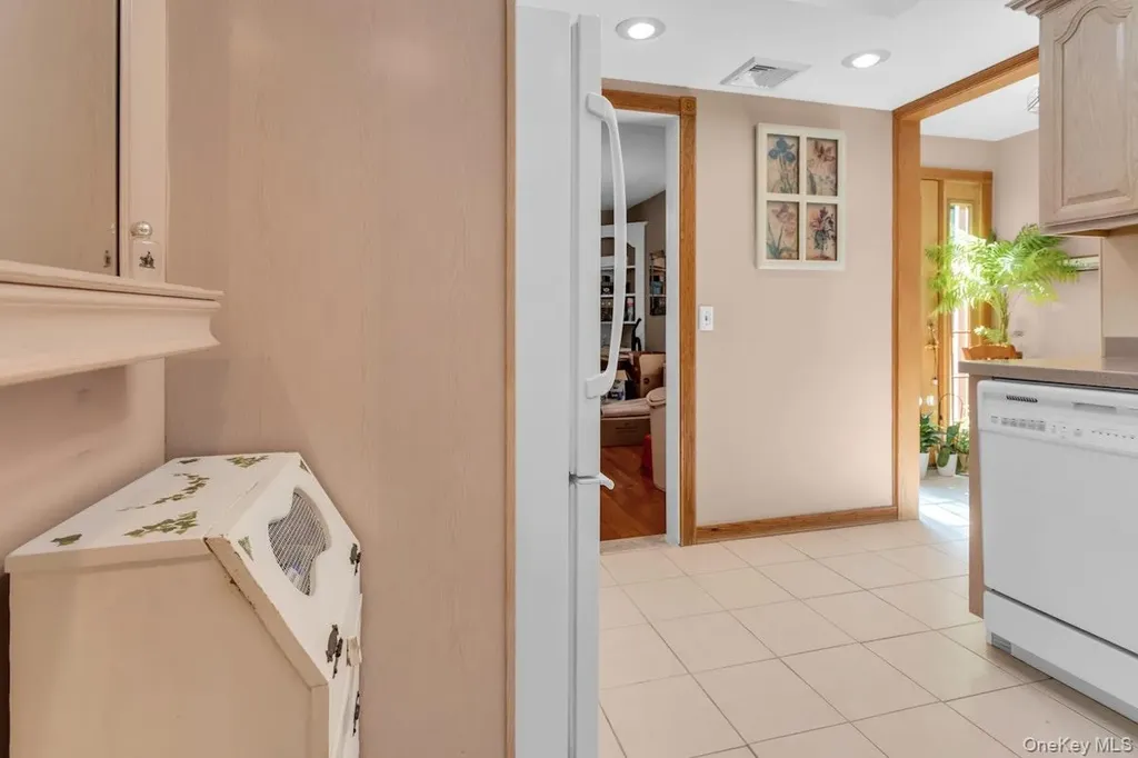 181 Woodbine Avenue Merrick NY 11566