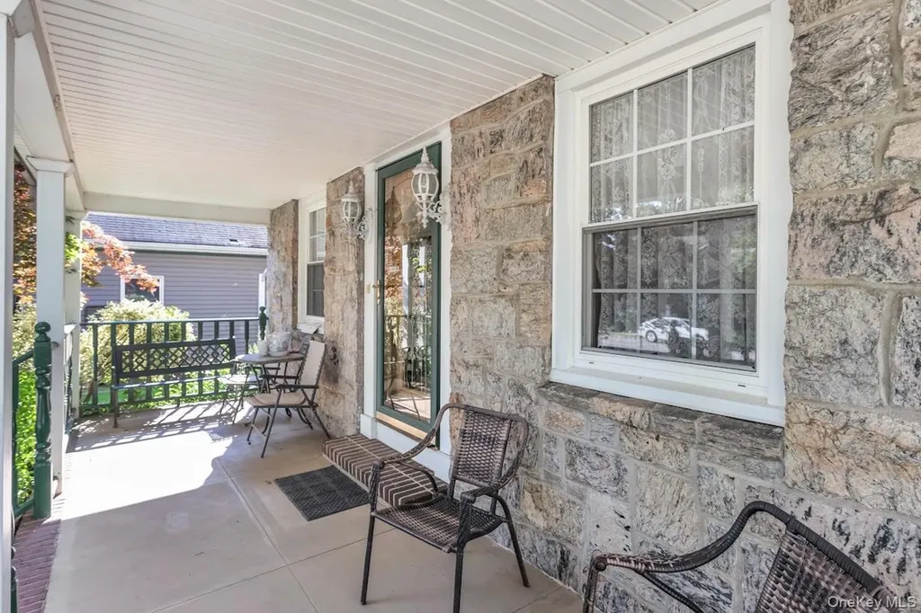 181 Woodbine Avenue Merrick NY 11566