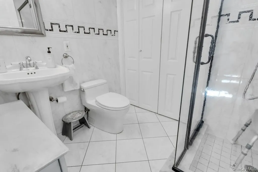 181 Woodbine Avenue Merrick NY 11566