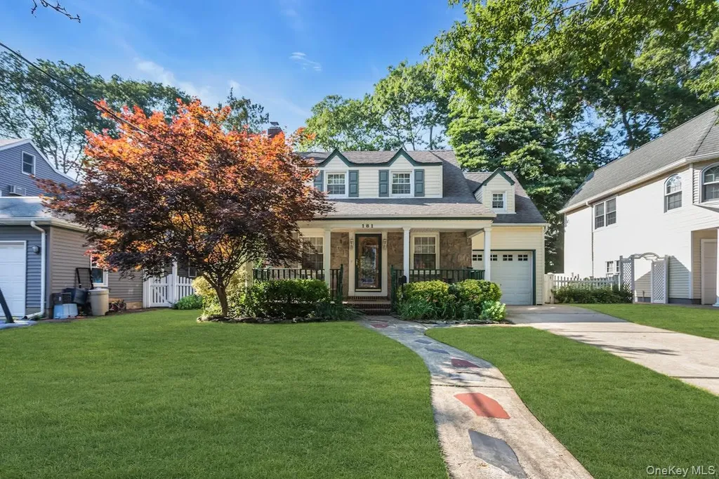 181 Woodbine Avenue Merrick NY 11566