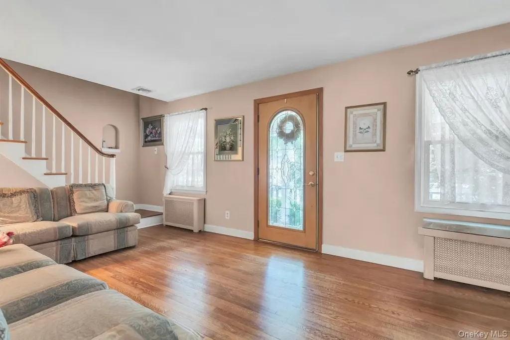 181 Woodbine Avenue Merrick NY 11566