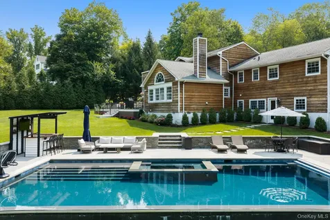 8 Seymour Place W Armonk NY 10504