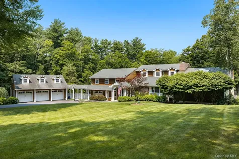 8 Seymour Place W Armonk NY 10504