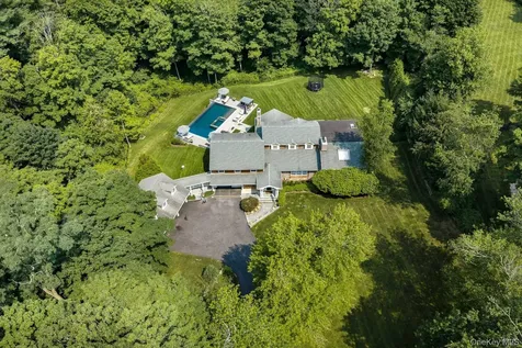 8 Seymour Place W Armonk NY 10504