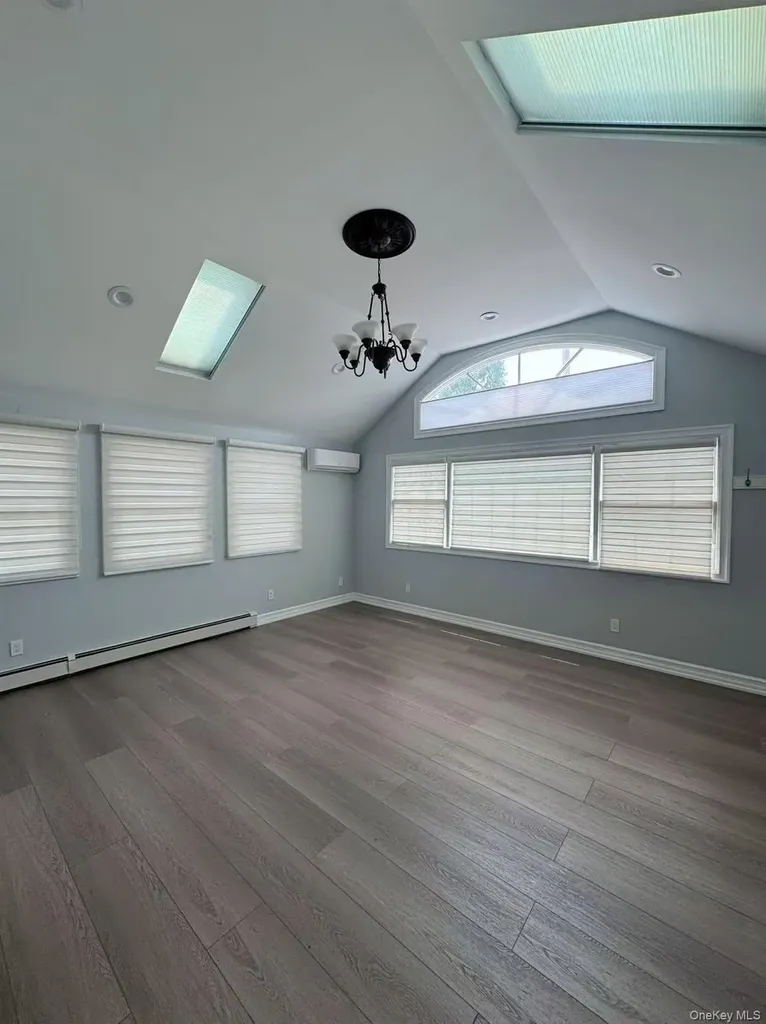 2538 1st Avenue East Meadow NY 11554