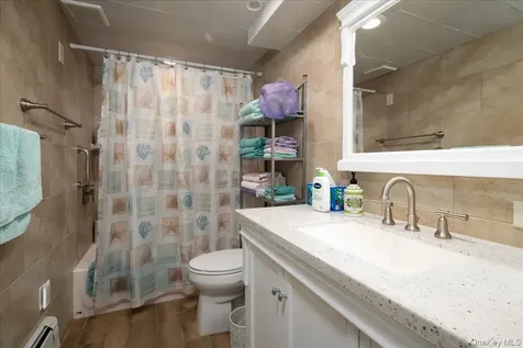 17 Joludow Drive Massapequa Park NY 11762