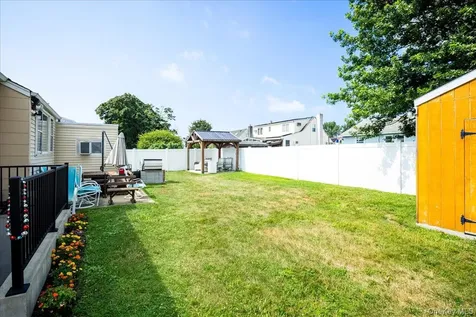 17 Joludow Drive Massapequa Park NY 11762
