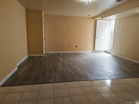 558 Eltingville Boulevard Staten Island NY 10312