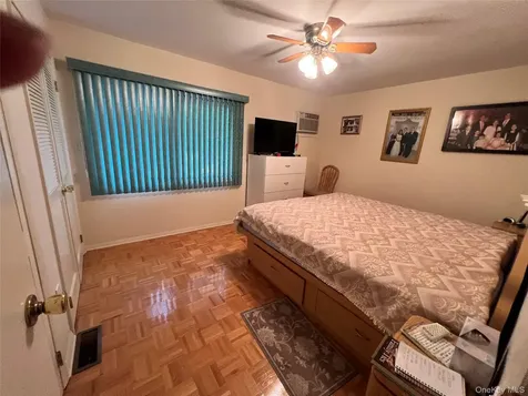 7 Elizabeth Way Kiamesha Lake NY 12751
