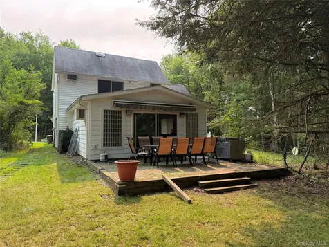 7 Elizabeth Way Kiamesha Lake NY 12751
