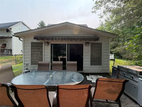 7 Elizabeth Way Kiamesha Lake NY 12751