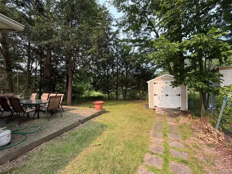 7 Elizabeth Way Kiamesha Lake NY 12751