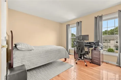 15 Wimbledon Court White Plains NY 10607