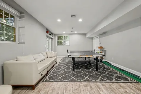 49 Miller Circle Armonk NY 10504