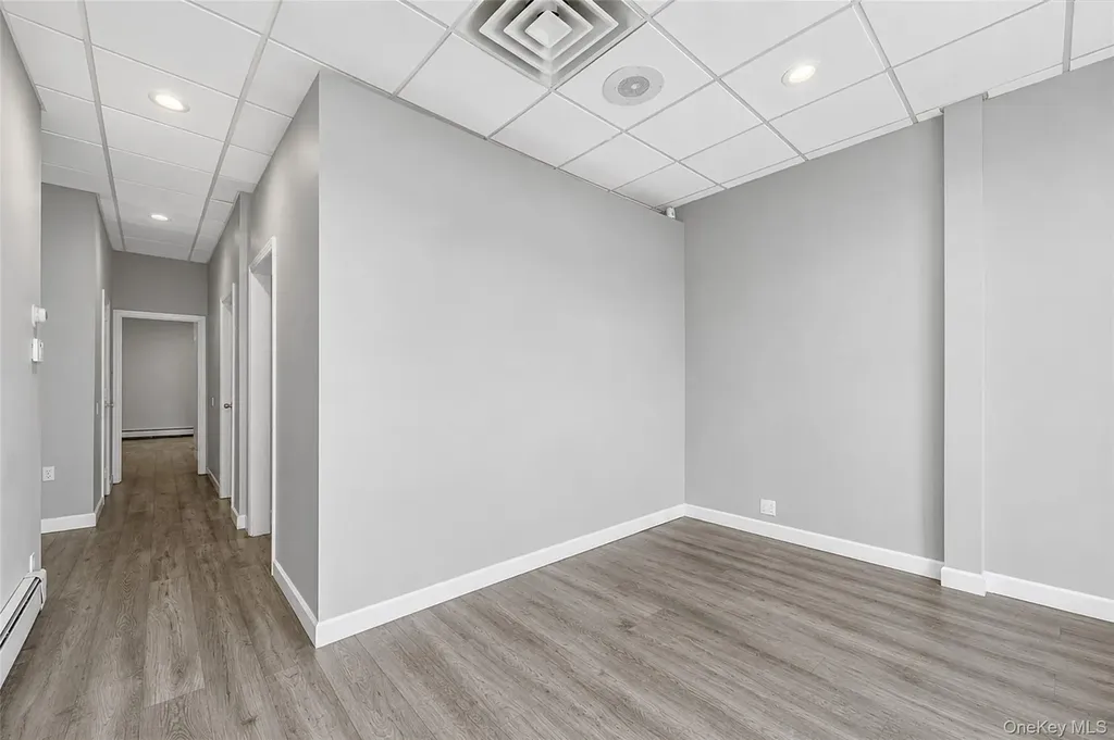 285 Broadway Bethpage NY 11714