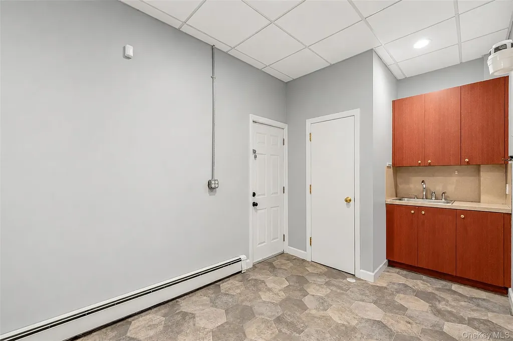 285 Broadway Bethpage NY 11714