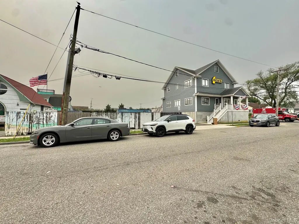 19 Suffolk Street Freeport NY 11520