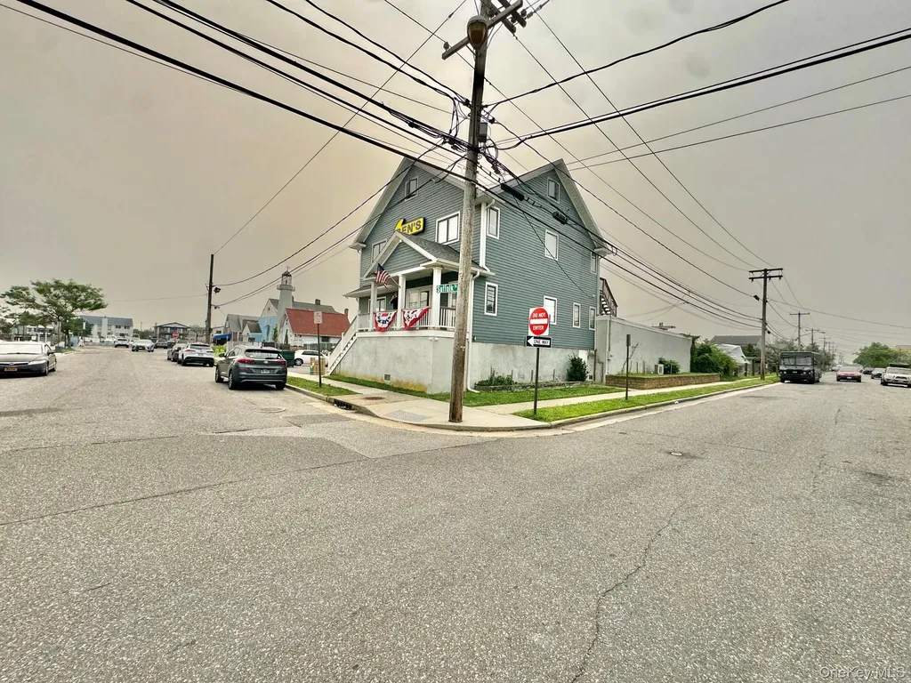 19 Suffolk Street Freeport NY 11520