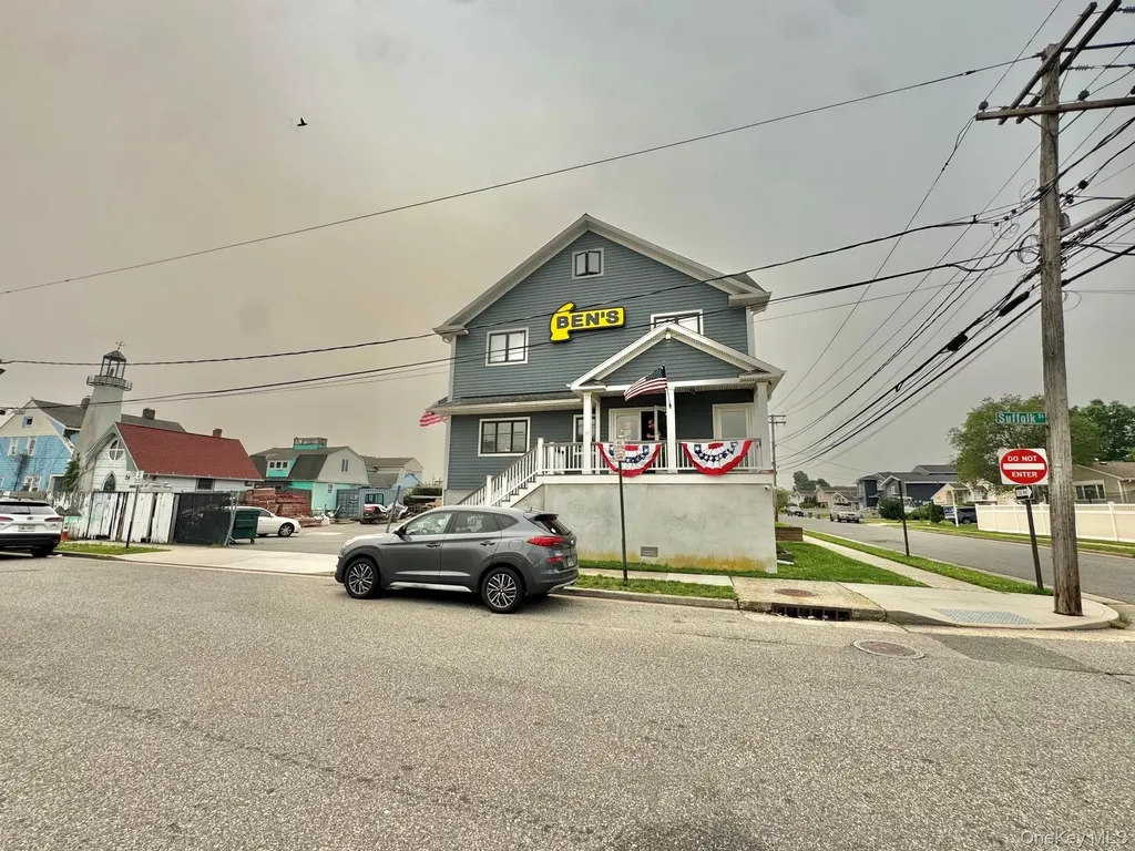19 Suffolk Street Freeport NY 11520