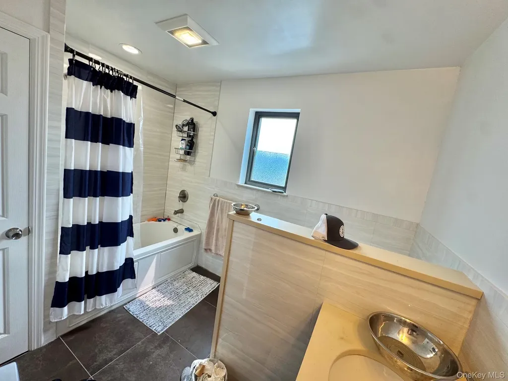 19 Suffolk Street Freeport NY 11520