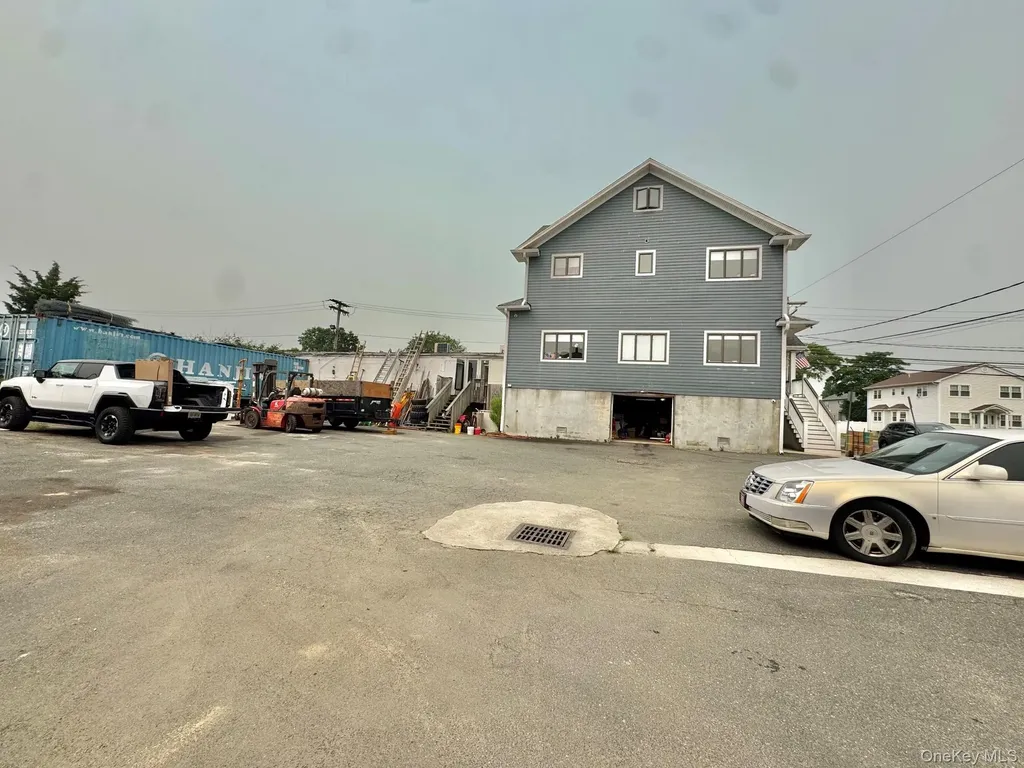19 Suffolk Street Freeport NY 11520