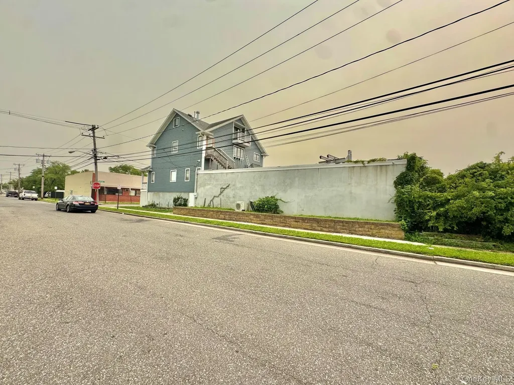19 Suffolk Street Freeport NY 11520