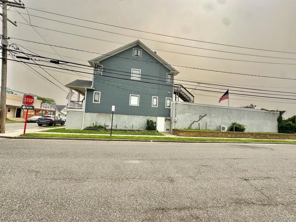 19 Suffolk Street Freeport NY 11520