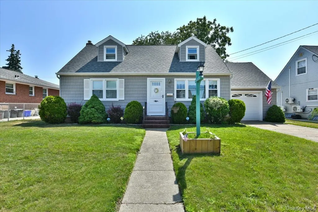 145 Benedict Avenue Valley Stream NY 11580
