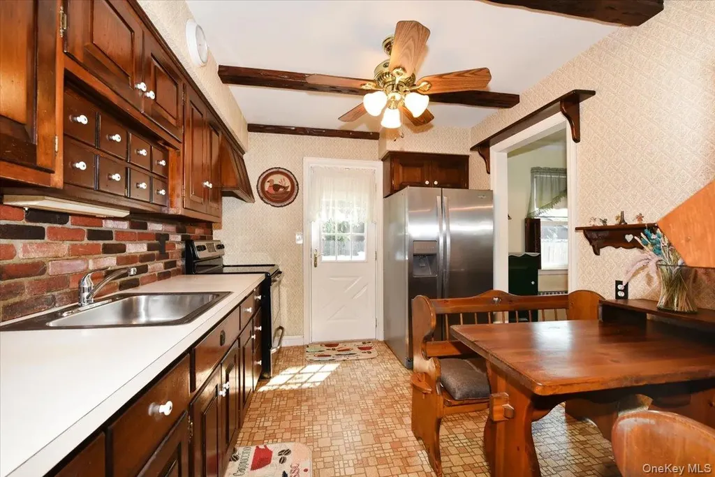 145 Benedict Avenue Valley Stream NY 11580