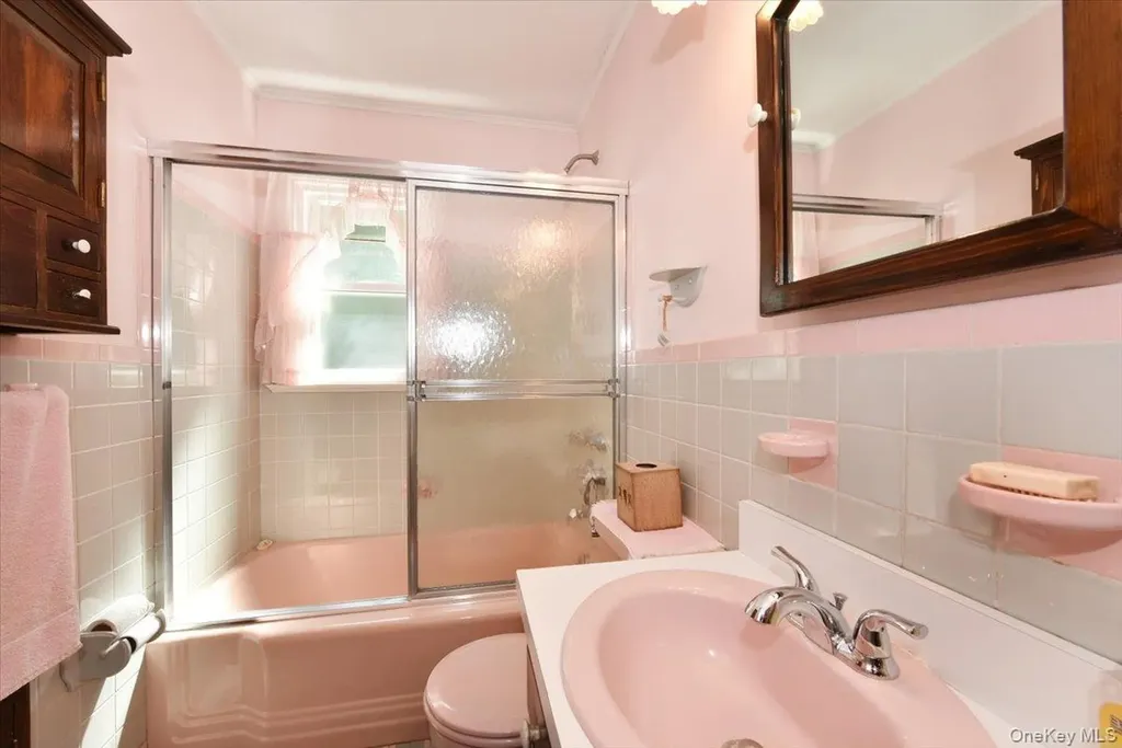 145 Benedict Avenue Valley Stream NY 11580