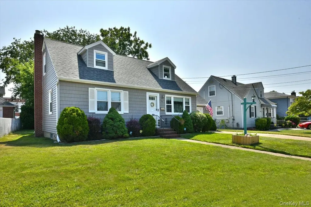 145 Benedict Avenue Valley Stream NY 11580