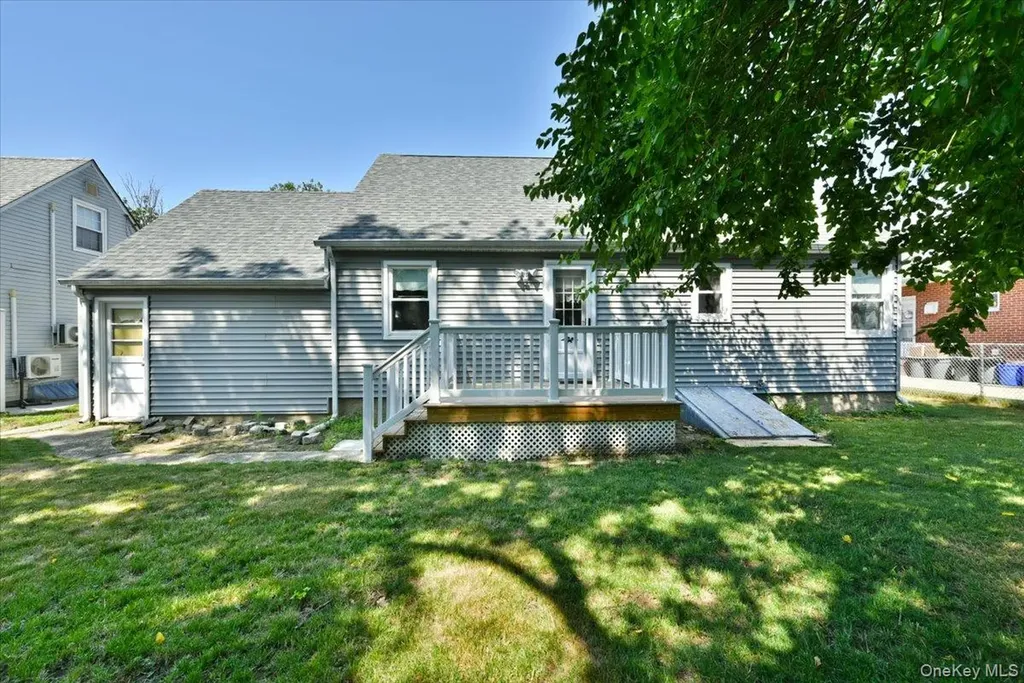 145 Benedict Avenue Valley Stream NY 11580
