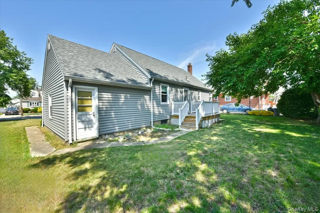 145 Benedict Avenue Valley Stream NY 11580