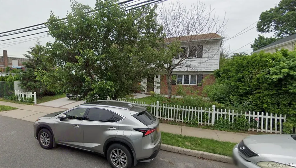 214 Park Avenue New Hyde Park NY 11040