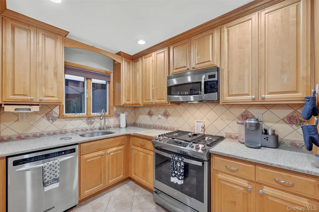 149 Cole Court Buchanan NY 10511