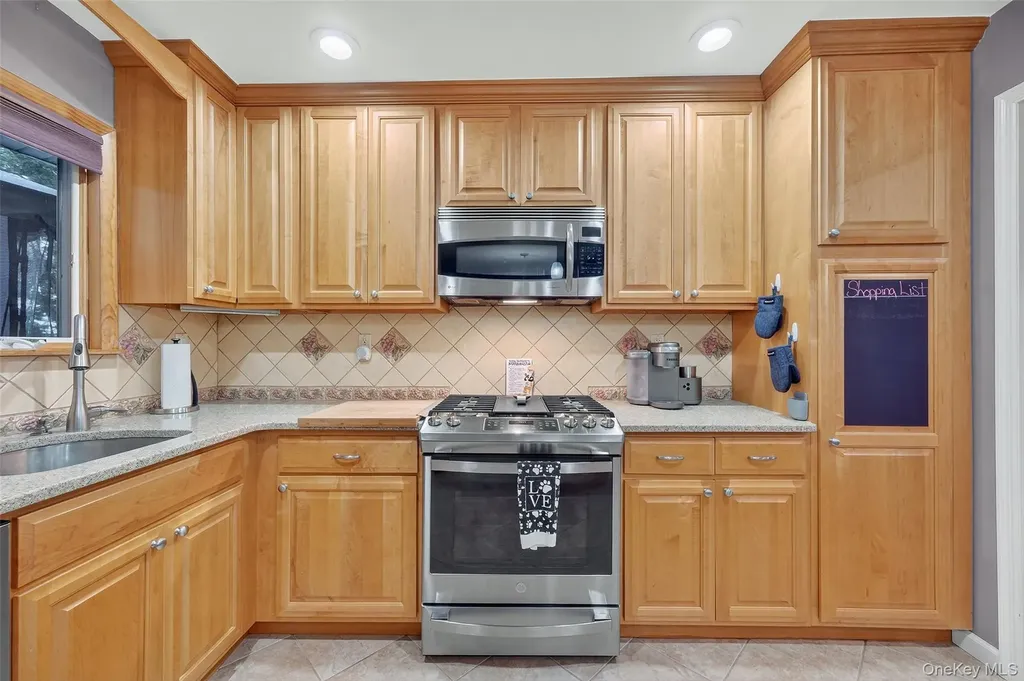 149 Cole Court Buchanan NY 10511