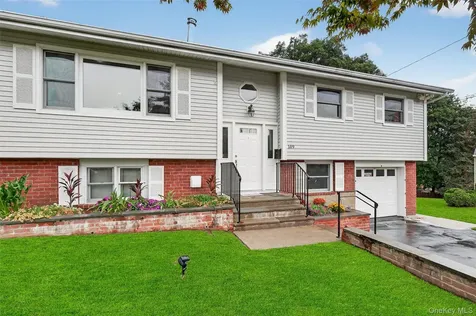 149 Cole Court Buchanan NY 10511