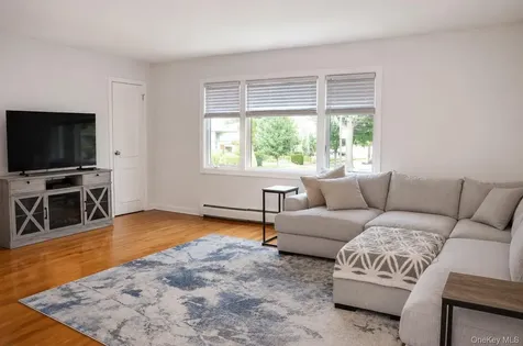 71 S Grand Street Westbury NY 11590