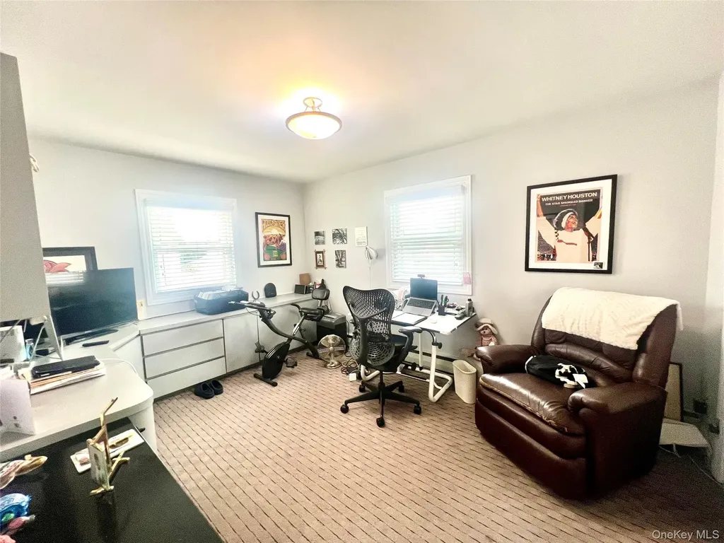 912 Whitehall Drive North Woodmere NY 11581